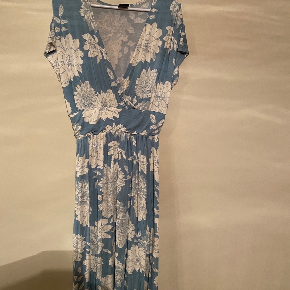 Agnes and Dora flowered green maxi dress size L